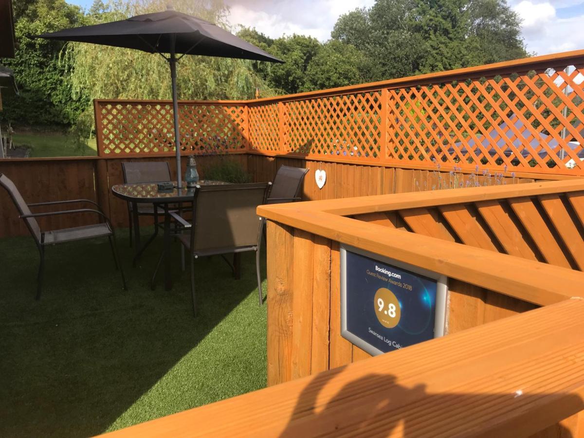 Swansea Log Cabin Pontardawe エクステリア 写真