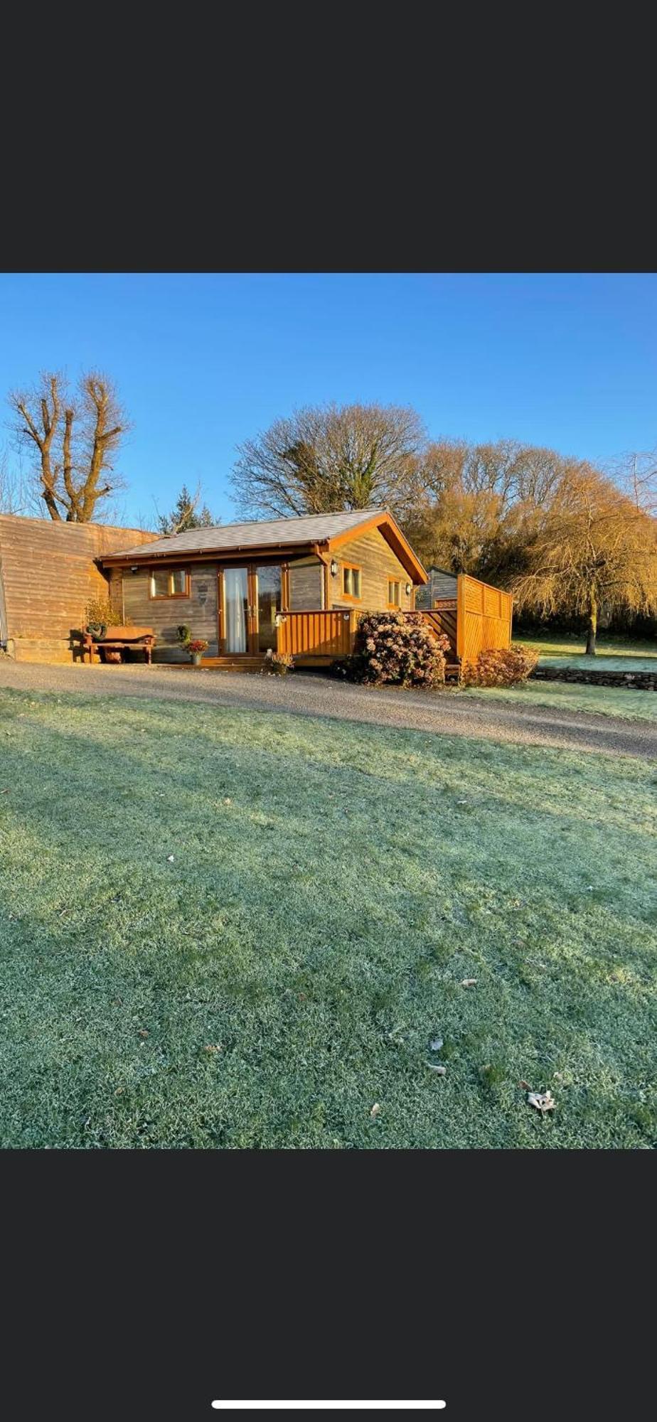 Swansea Log Cabin Pontardawe エクステリア 写真